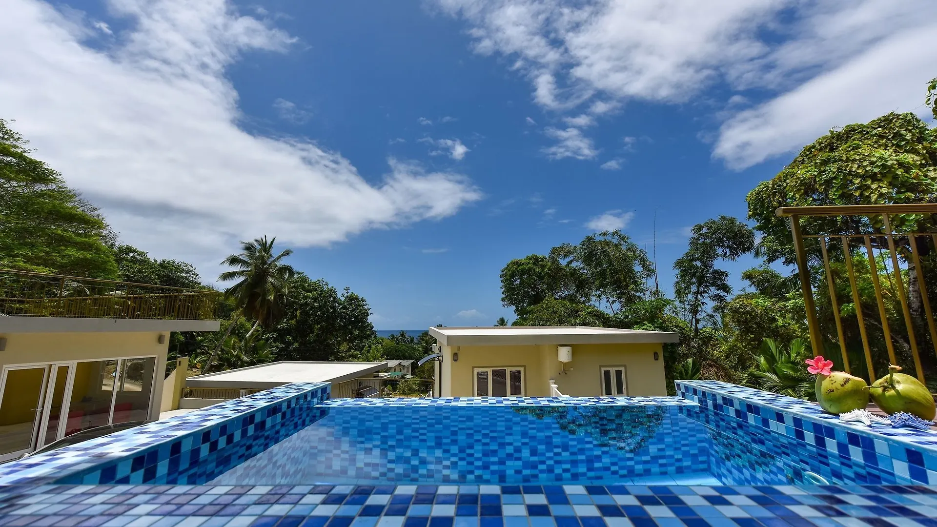 Moulin Kann Villas Такамака 0*,